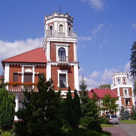 Hotel Zameczek Radomsko Buitenkant foto